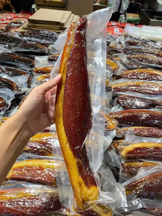 烟熏腊肉熏肉正宗云南镇雄腊货农家前腿肉真空包装烟熏肉土猪腊肉
