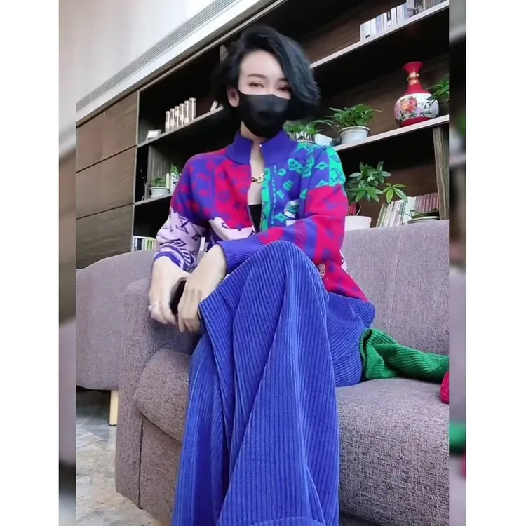 蓝色欧货大牌休闲运动套装女夏季高级感印花针织开衫长裤成套搭配