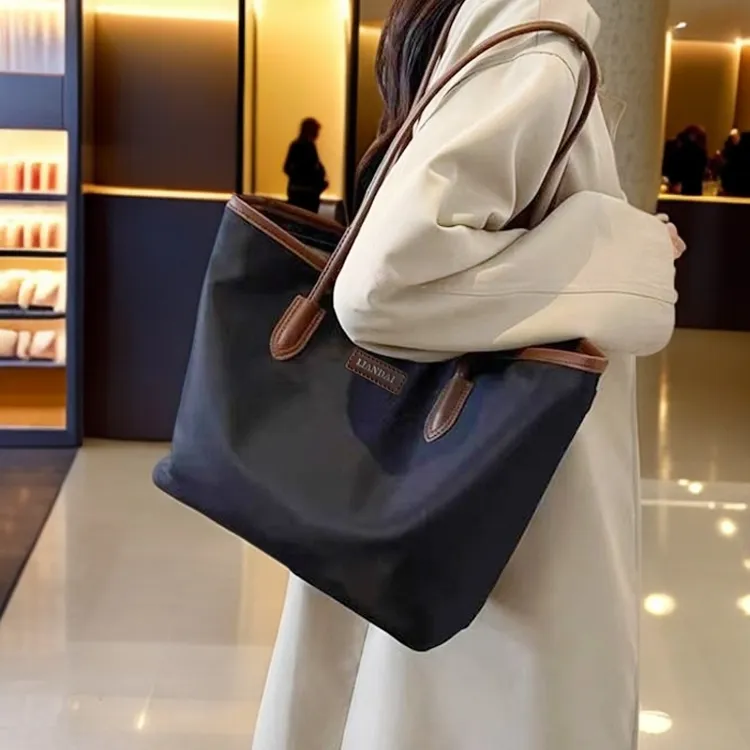 2026秋冬季新款轻便通勤大容量腋下单肩包时尚简约百搭撞色托特包