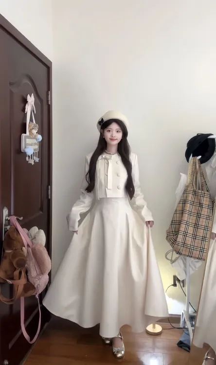 南洋千金 法式珍珠白时尚套装秋季2024新款蝴蝶结排扣长裙两件套