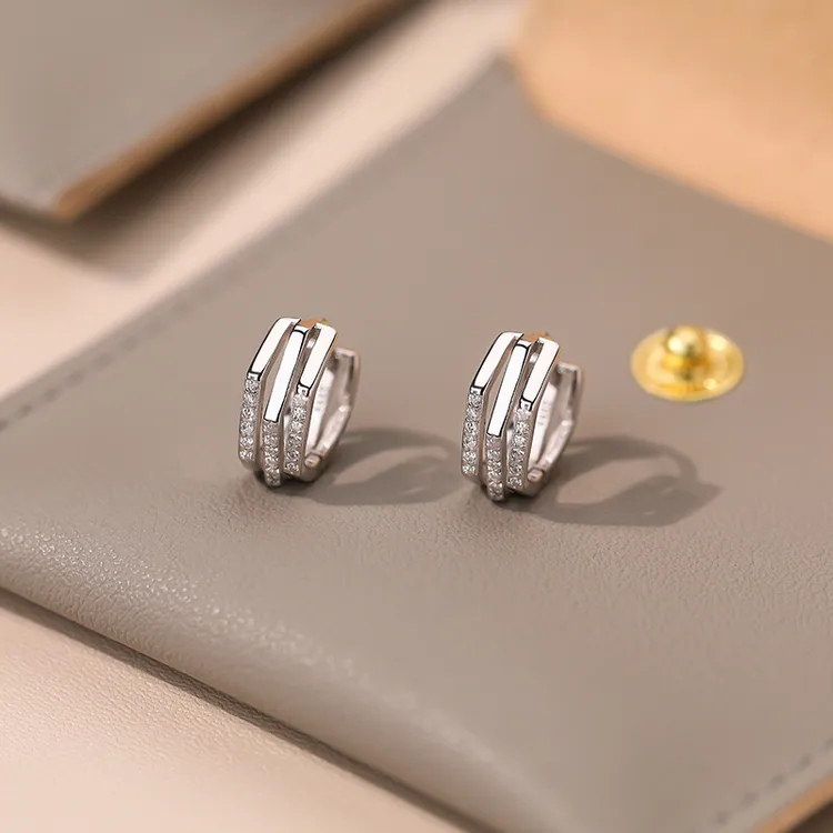 足银耳饰 S999足银几何锆石耳扣女小众设计高级感轻奢耳环圈2025