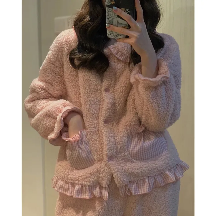 韩版长袖宽松睡衣网红秋冬季少女学生娃娃领珊瑚绒加绒家毛绒家女