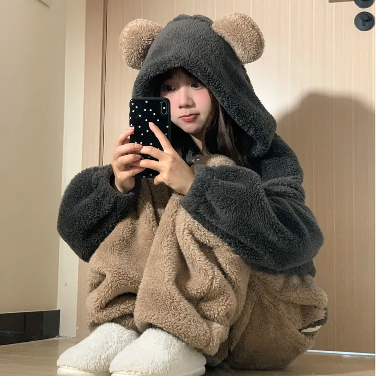 少女可爱连帽珊瑚绒连体睡衣女冬季新款加绒加厚毛绒一体居家睡袍