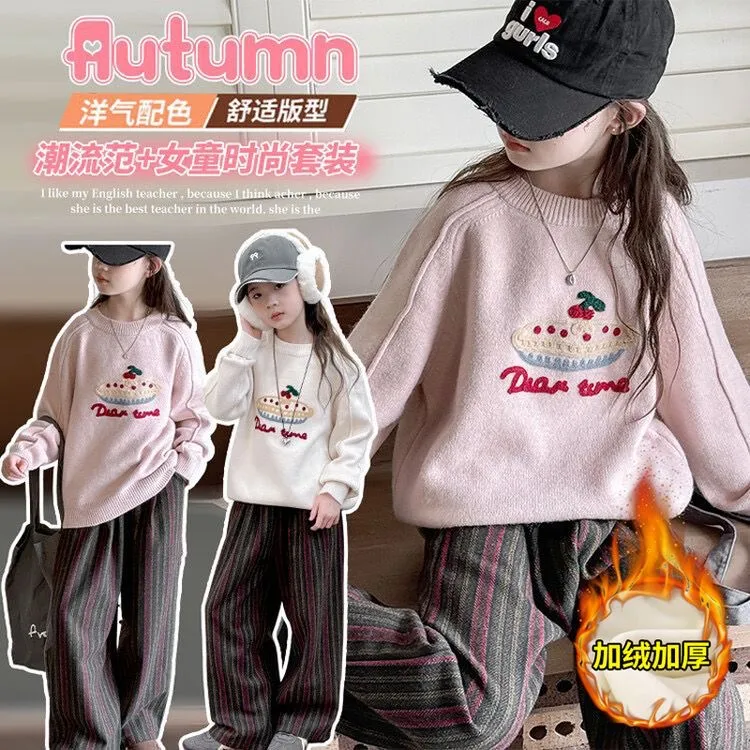 2024女童秋冬13岁女生毛衣休闲韩系刺绣款圆领加厚加绒毛衣女宝