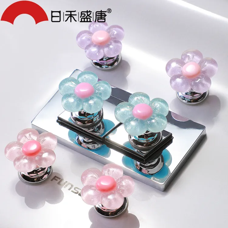 可爱小花马桶按钮美甲卫生间水箱开关按键通用马桶按压器提盖冲水