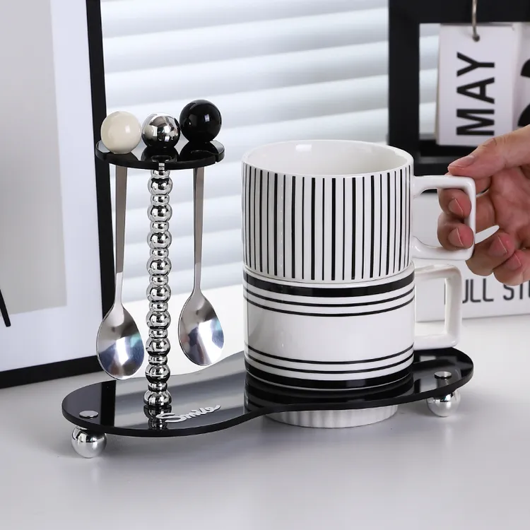 轻奢风马克杯杯架玄关家用餐边柜开放格桌面亚克力架简约高档杯子