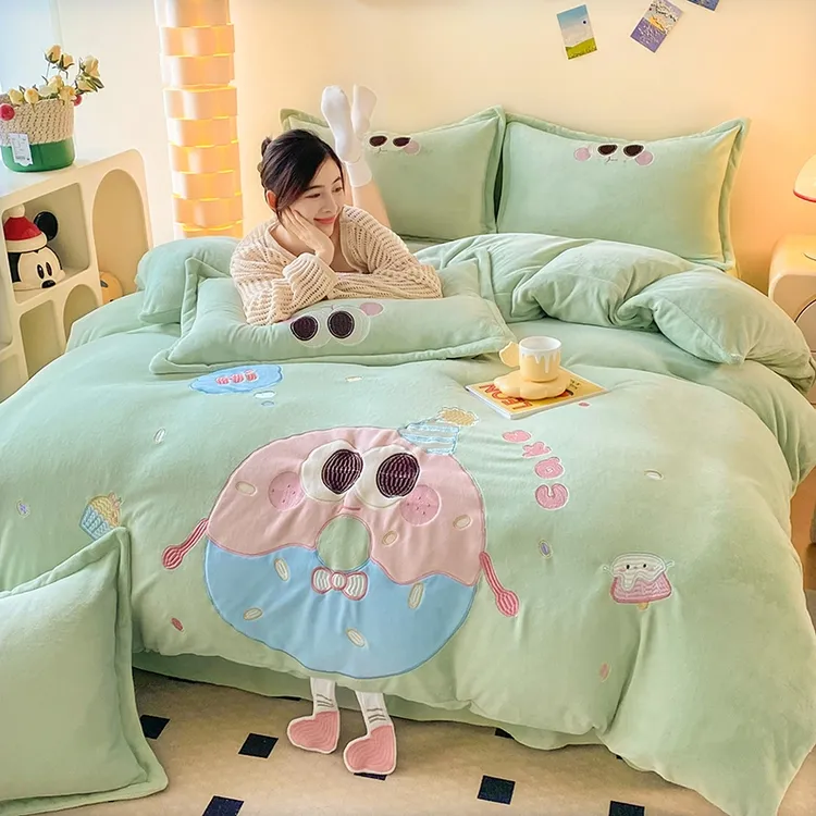 2024新款韩版花边牛奶绒贴布绣刺绣四件套冬季儿童卡通保暖