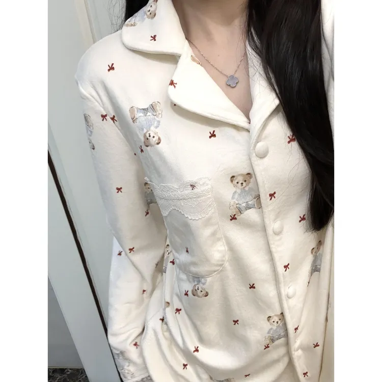 蓝色小熊德绒蕾丝拼接加厚睡衣女秋冬新款保暖家居两件套可外穿