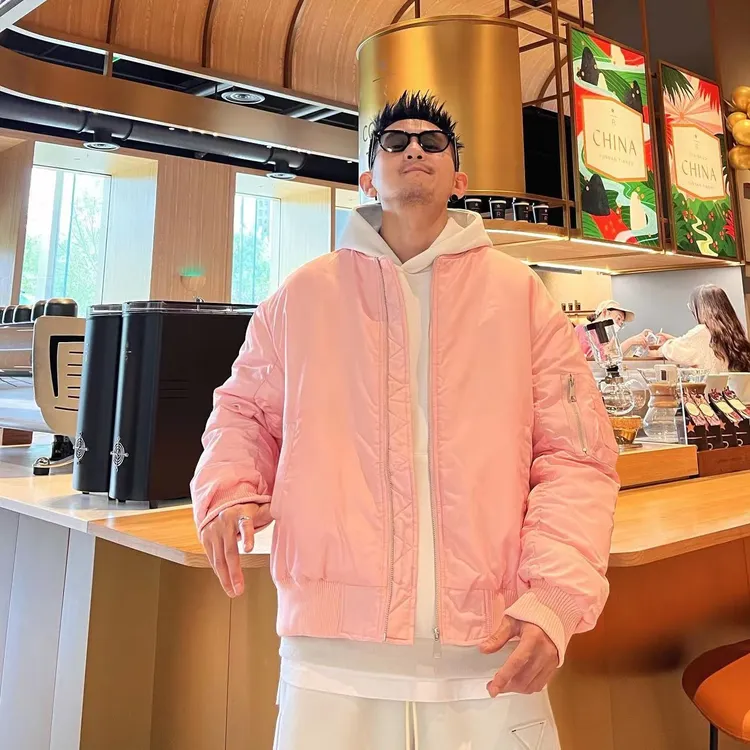 美式街头复古小众个性秋季情侣穿搭保暖时尚棒百搭飞行员夹克棉服