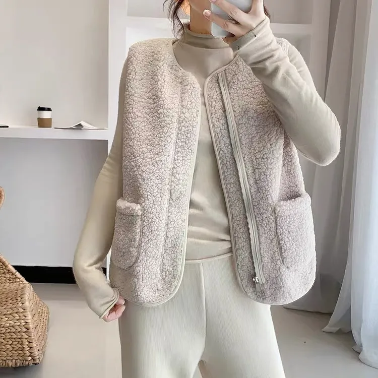 网红羊羔绒马甲女春季新款韩版百搭外穿一体背心马夹坎肩皮毛一体