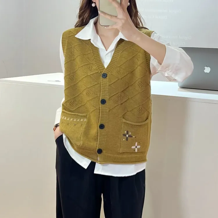 V领马甲女洋气2025春装新款韩版单排扣口袋无袖针织衫马夹女上衣