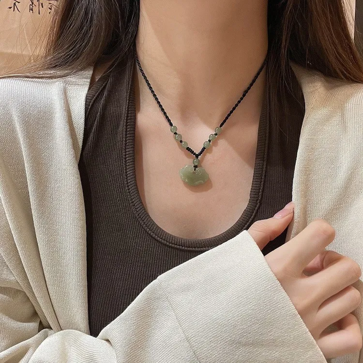 天然和田玉平安锁项链青海料如意锁骨链吊坠闺蜜中式玉佛吊坠女款