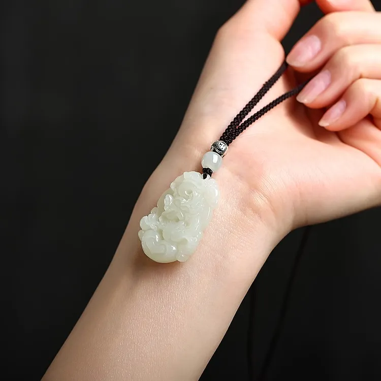 天然和田玉十二生肖吊坠女款男士玉坠本命年属龙马羊猪玉石项链