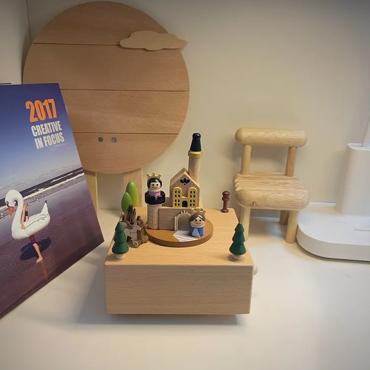 公主城堡音乐盒旋转八音盒创意实木摆件节日礼物儿童节礼物父亲节