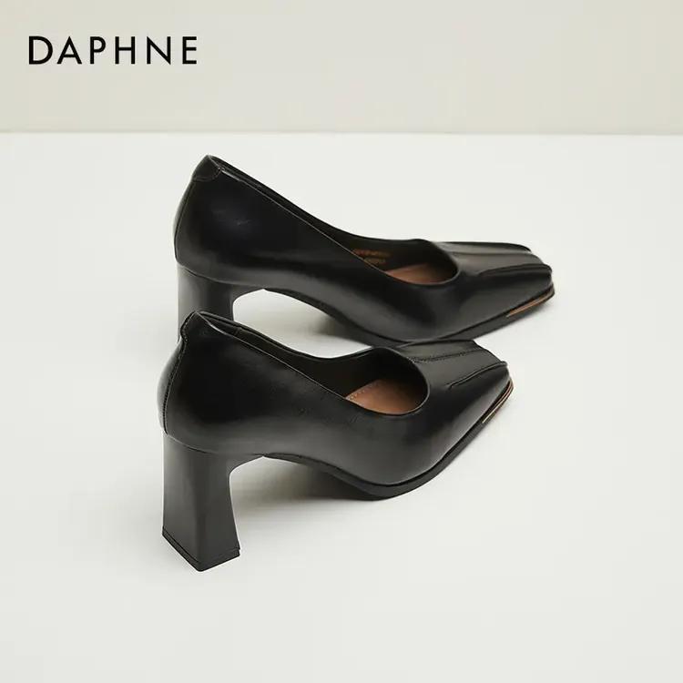 达芙妮复古黑色高跟鞋女2024夏新款通勤工作鞋职业OL粗跟浅口单鞋
