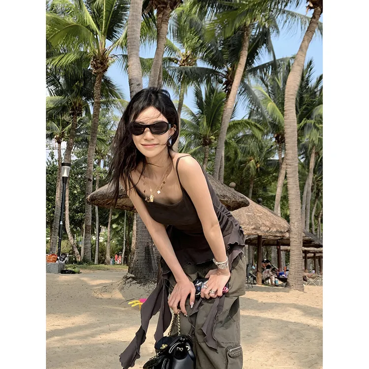 甜虾派 SWEET YILIN美式不规则褶皱显瘦吊带2024夏辣妹露背心上衣