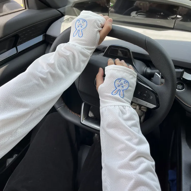 2025薄夏款宽松防晒冰袖套女透气男户外骑行凉感手臂套漏指洞绣花