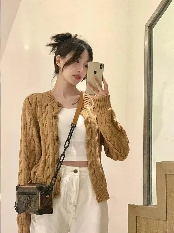 缤纷彩女装2025爆款麻花针织开衫百搭毛衣外套气质长袖设计感