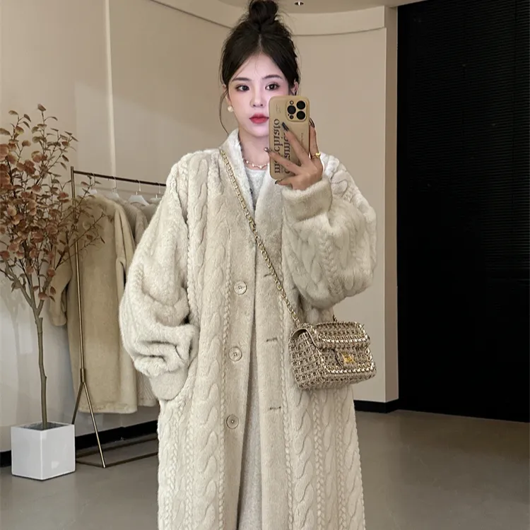 2025新款环保外套女冬季毛绒皮毛一体大衣长款洋气宽松慵懒风大衣