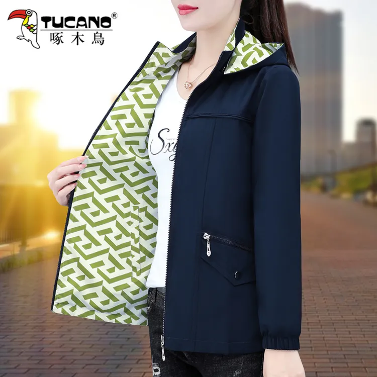 啄木鸟双面穿外套女春秋2023新款休闲中年妈妈装上衣连帽短款夹克