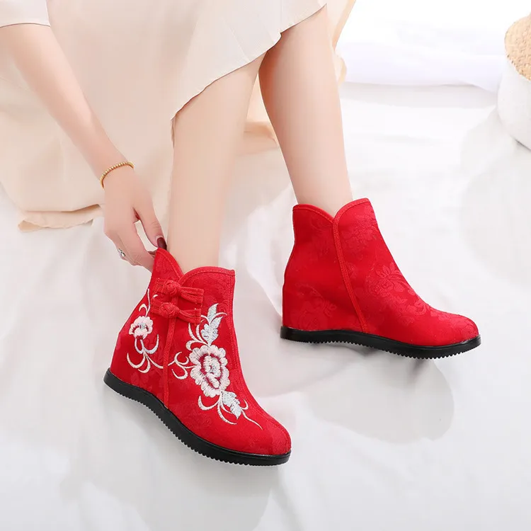 秋季新品民族风绣花鞋内增高绣花女靴6-厘米古风汉服靴子广场舞靴