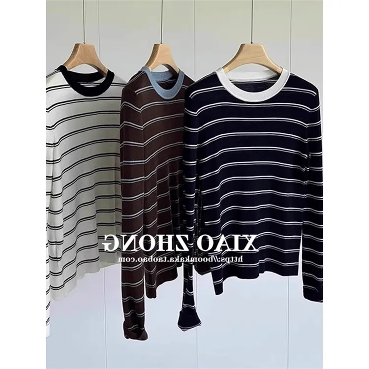 秋冬新款上衣百搭条纹针织打底衫撞色领口圆领长袖显瘦针织衫女