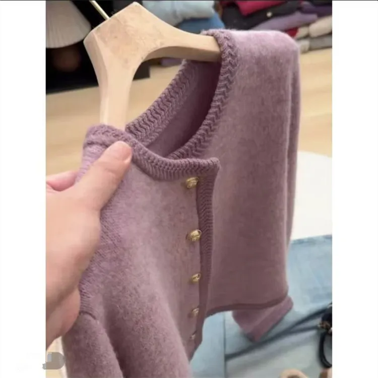 2025秋冬新款韩系别致时尚高级感上衣奶芋紫小香风针织开衫女
