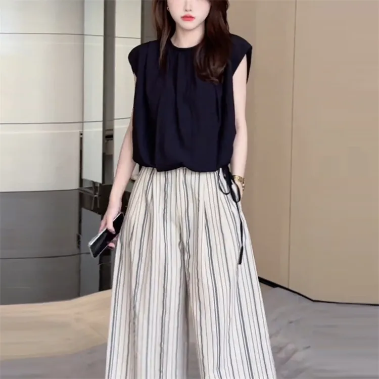 韩系潮流时尚套装洋气女装夏季新款坎肩飞飞袖衬衫条纹裤子两件套