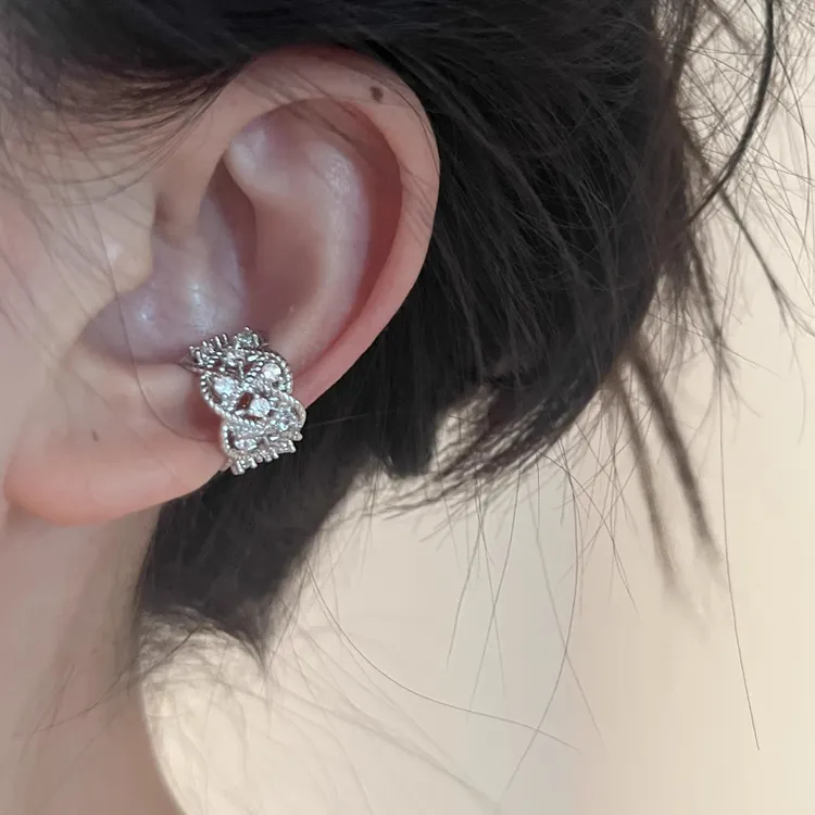 铜合金合成锆石耳饰 法式宫廷镂空闪钻耳夹女无耳洞冷淡风耳骨夹