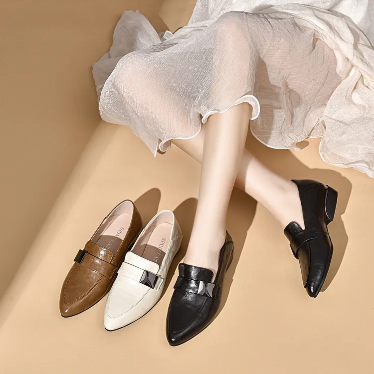 25年春秋新款真皮尖圆头时尚舒适百搭粗跟一脚蹬手抓纹女单鞋休闲