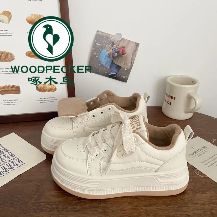 啄木鸟奶白小白鞋女厚底百搭2025春季新款chic小众休闲运动板鞋女
