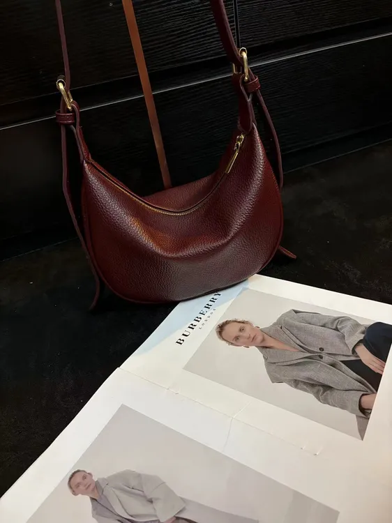 2024年秋季新款饺子包慵懒随性休闲复古单肩斜挎女包