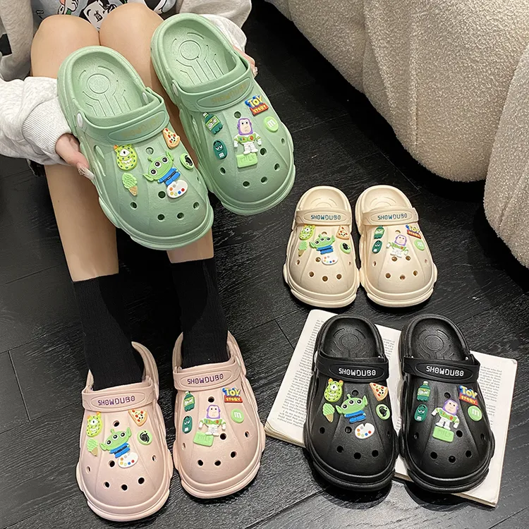 卡通洞洞鞋女夏休闲外穿2022年新款踩屎感厚底两穿防滑包头半拖鞋