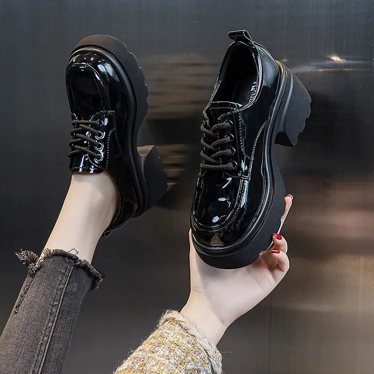 黑色小皮鞋女鞋2024新款秋季百搭厚底乐福鞋粗跟中跟漆皮单鞋秋款