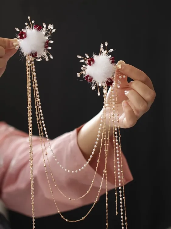 汉服后压发饰红色毛绒绒夹子头饰发夹边夹森系仙美侧边流苏女气质