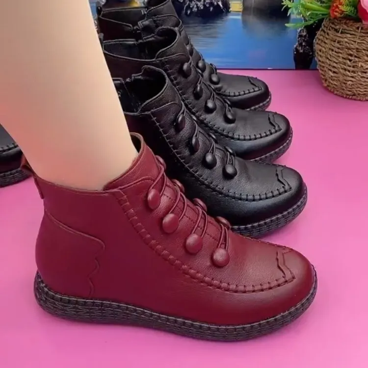 冬季新款加绒大码女靴软底棉靴真皮平底休闲短靴妈妈鞋圆头皮靴子