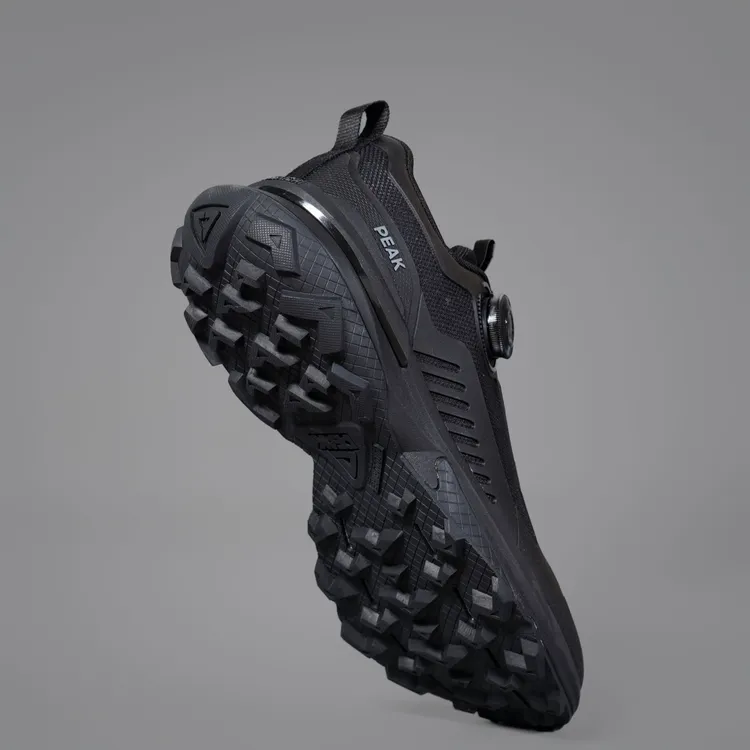 匹克态极户外运动户外男士登山休闲防滑防泼水百搭简约全黑跑步鞋