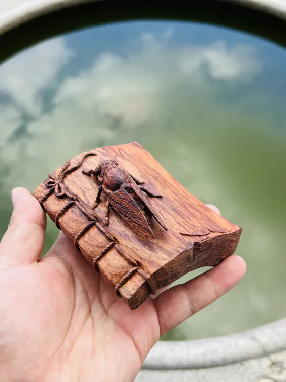 海南黄花梨手把件，雕工精细，材质好油性足