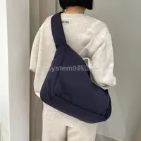 【neck and neck】秋冬新款”云朵包包“