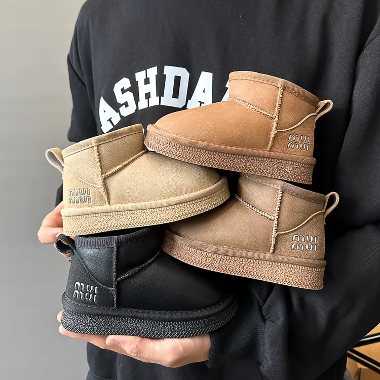 儿童雪地靴2024冬季新款女童加绒短靴男童加厚棉靴保暖防水宝宝鞋