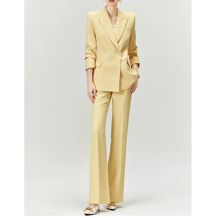 秋冬新款通勤轻奢气质女神范职业显瘦西装外套高腰微喇叭裤两件套