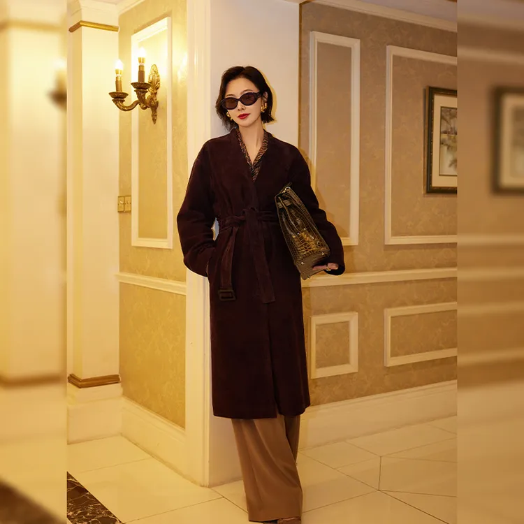 TRACYCHU氛围感LP气质中长款黑加仑色千金洋气复古长款高级感皮衣