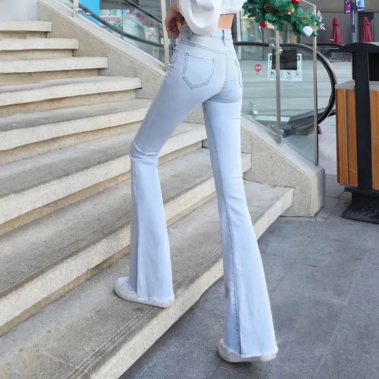 牛仔裤微喇女高腰2025秋冬浅蓝爆款紧身显瘦港风浅蓝色喇叭长裤
