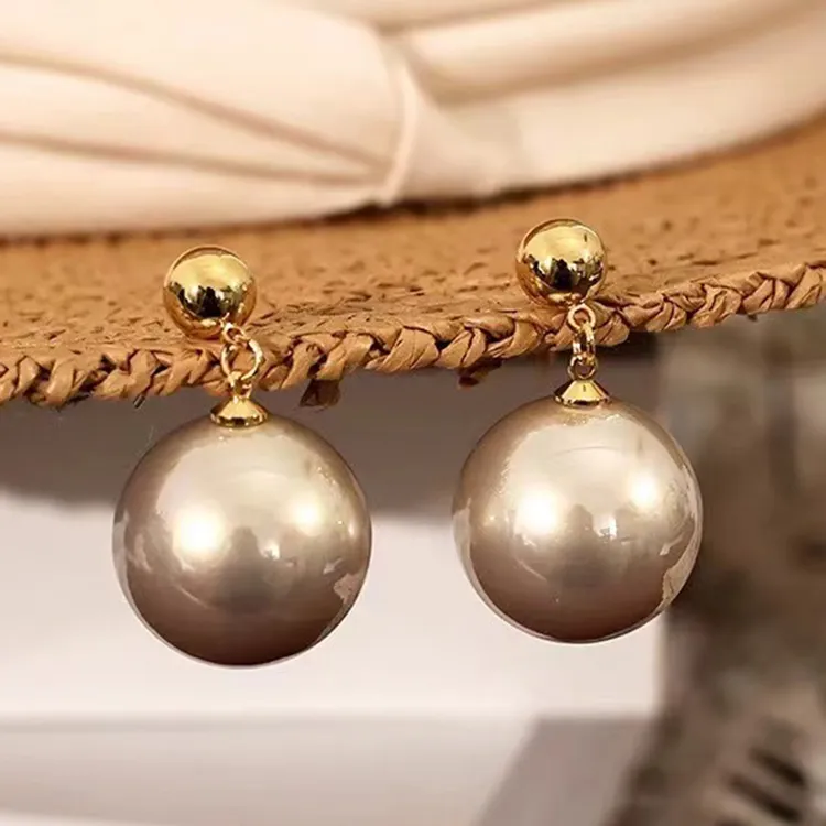 铜合金仿珍珠耳饰 轻奢大珍珠优雅气质高级感法式耳钉ins新款耳饰