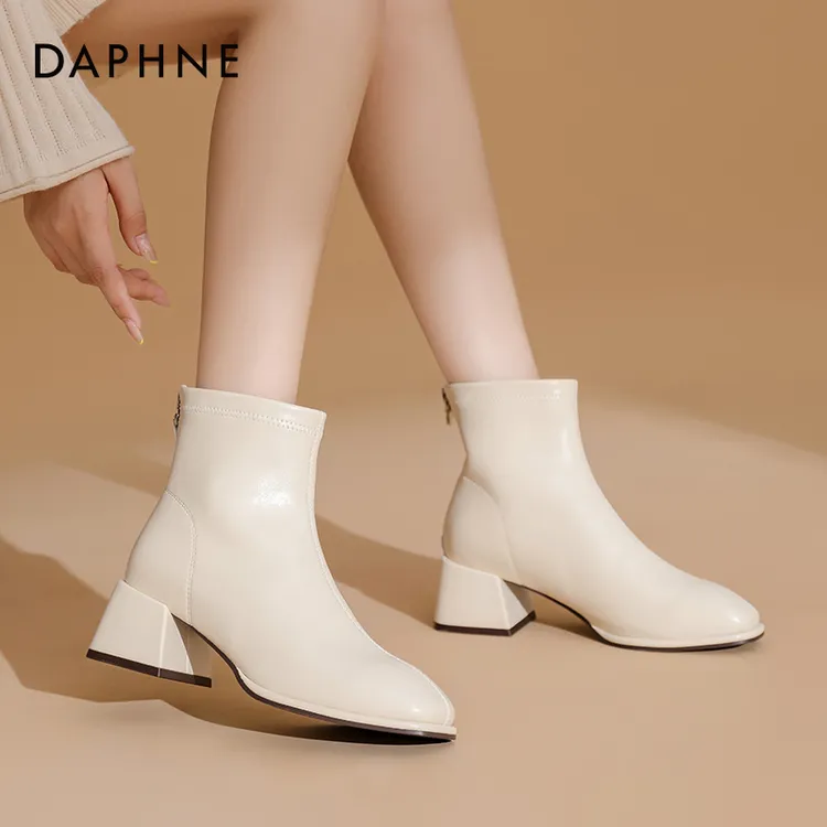 达芙妮秋冬上新高跟短靴女2024新款靴子法式瘦瘦靴粗跟切尔西短靴