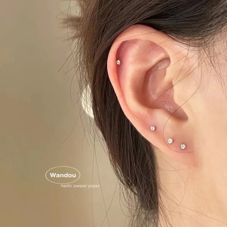 铜合金合成锆石耳饰 气质迷你水钻耳钉女简约小巧养耳洞耳骨钉
