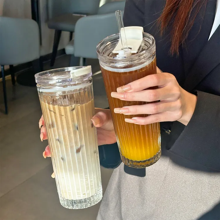 大容量玻璃杯女生高级感吸管杯家用带盖水杯冰美式拿铁咖啡杯男士