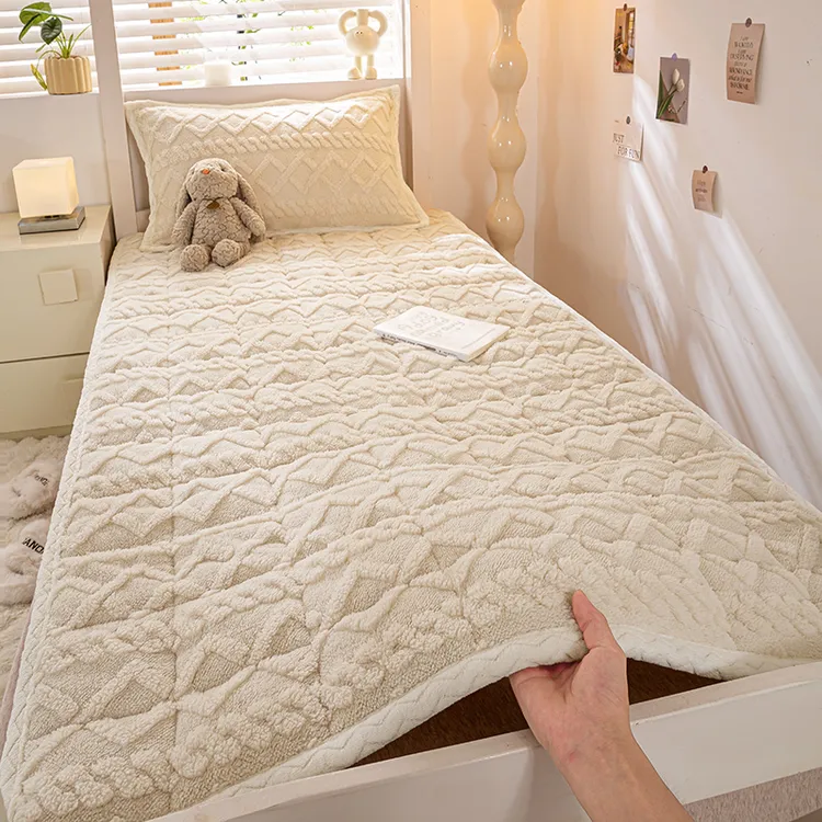 牛奶绒床垫软垫家用学生宿舍毛绒加厚床褥子夹棉防滑可折叠可水洗