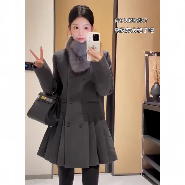 冬季新款千金风气质显瘦百褶裙保暖加厚毛呢大衣外套送毛领