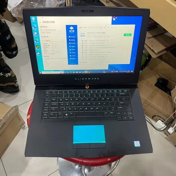 9新 ALIENWARE/外星人 15 R3 I7-6700HQ 16G 256G+1T 1060-6G